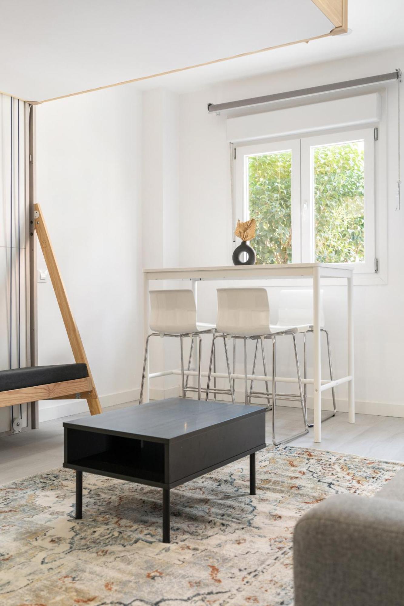 Madriver Apartamentos Reformados Con Parking Gratuito Bagian luar foto