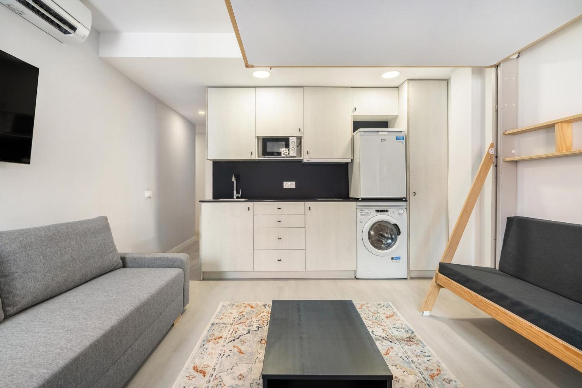 Madriver Apartamentos Reformados Con Parking Gratuito Bagian luar foto