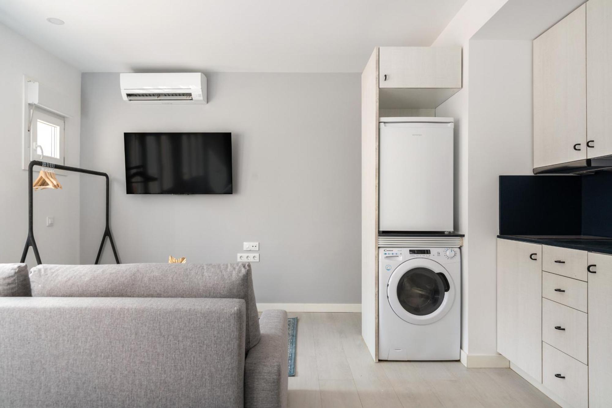 Madriver Apartamentos Reformados Con Parking Gratuito Bagian luar foto