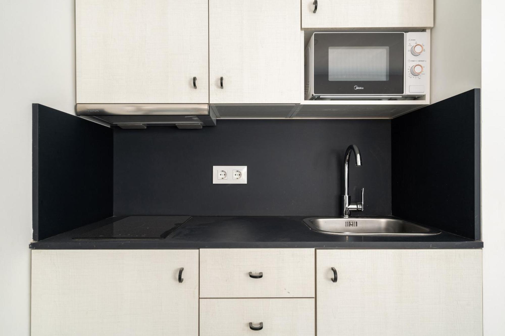 Madriver Apartamentos Reformados Con Parking Gratuito Bagian luar foto