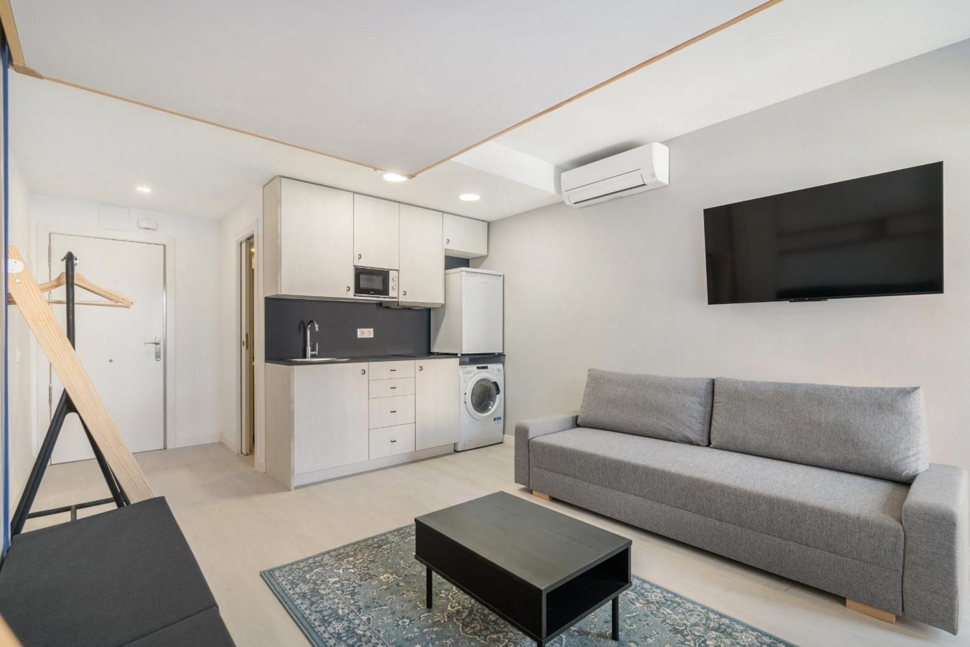 Madriver Apartamentos Reformados Con Parking Gratuito Bagian luar foto