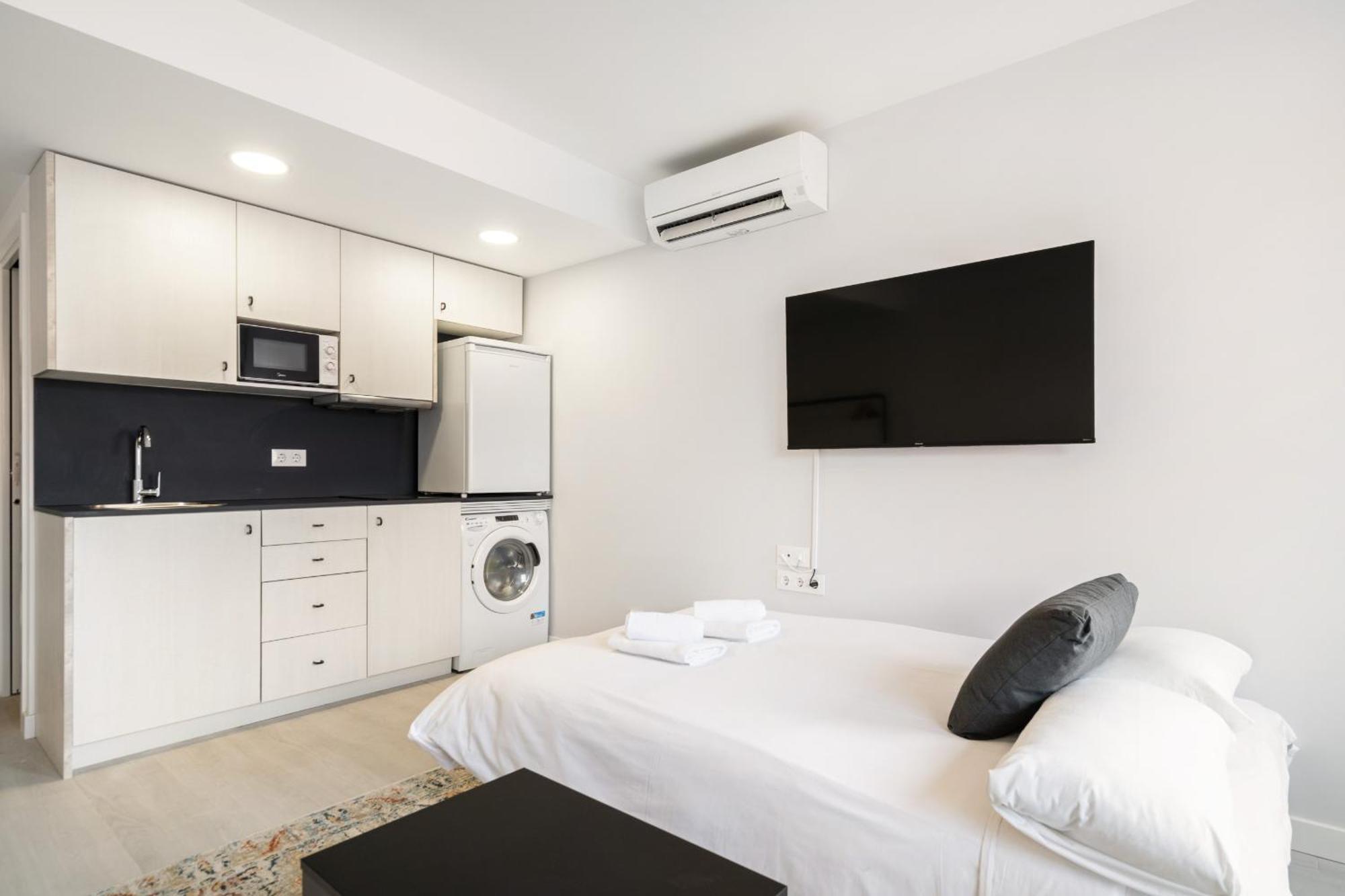 Madriver Apartamentos Reformados Con Parking Gratuito Bagian luar foto
