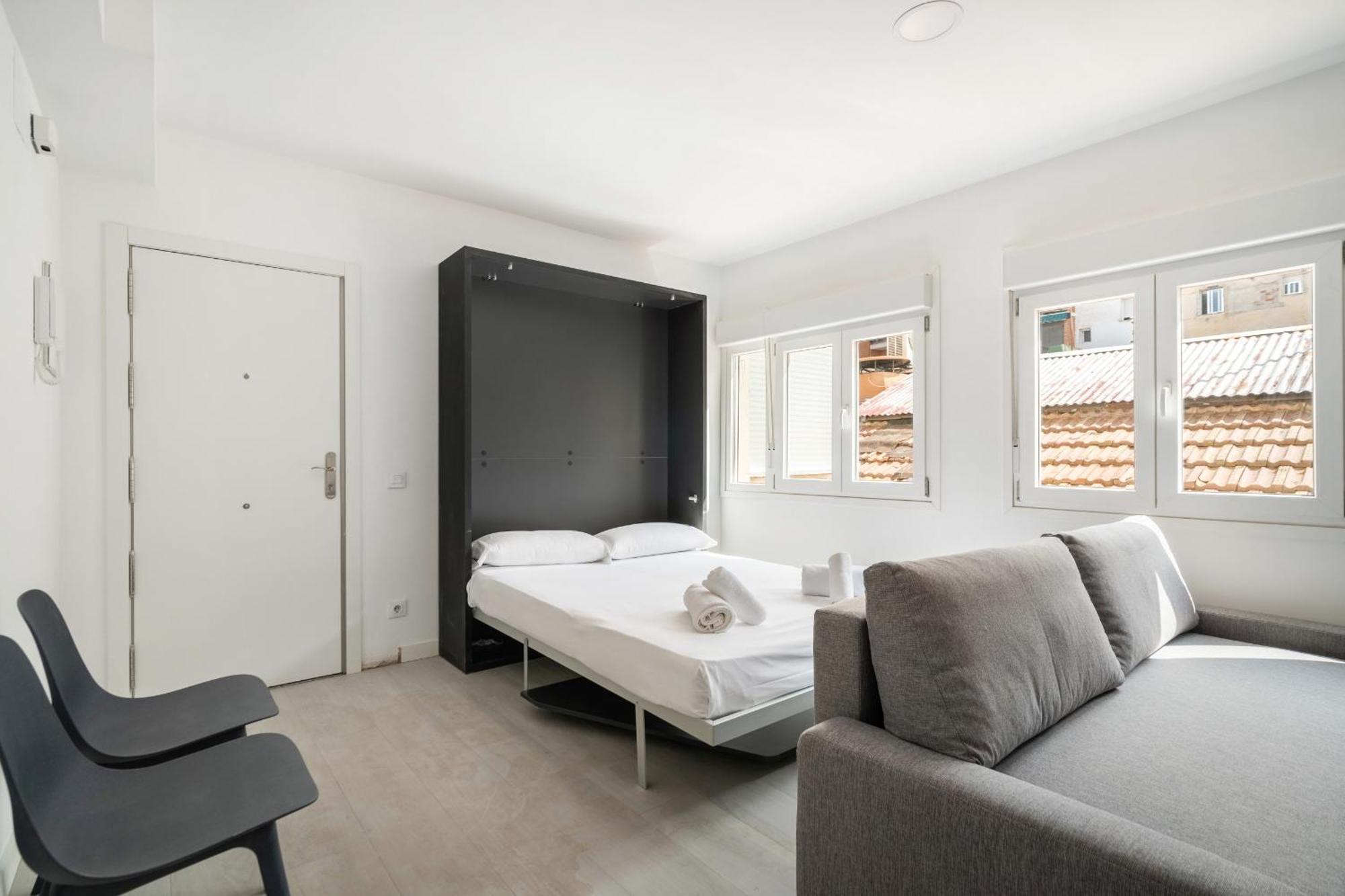 Madriver Apartamentos Reformados Con Parking Gratuito Bagian luar foto