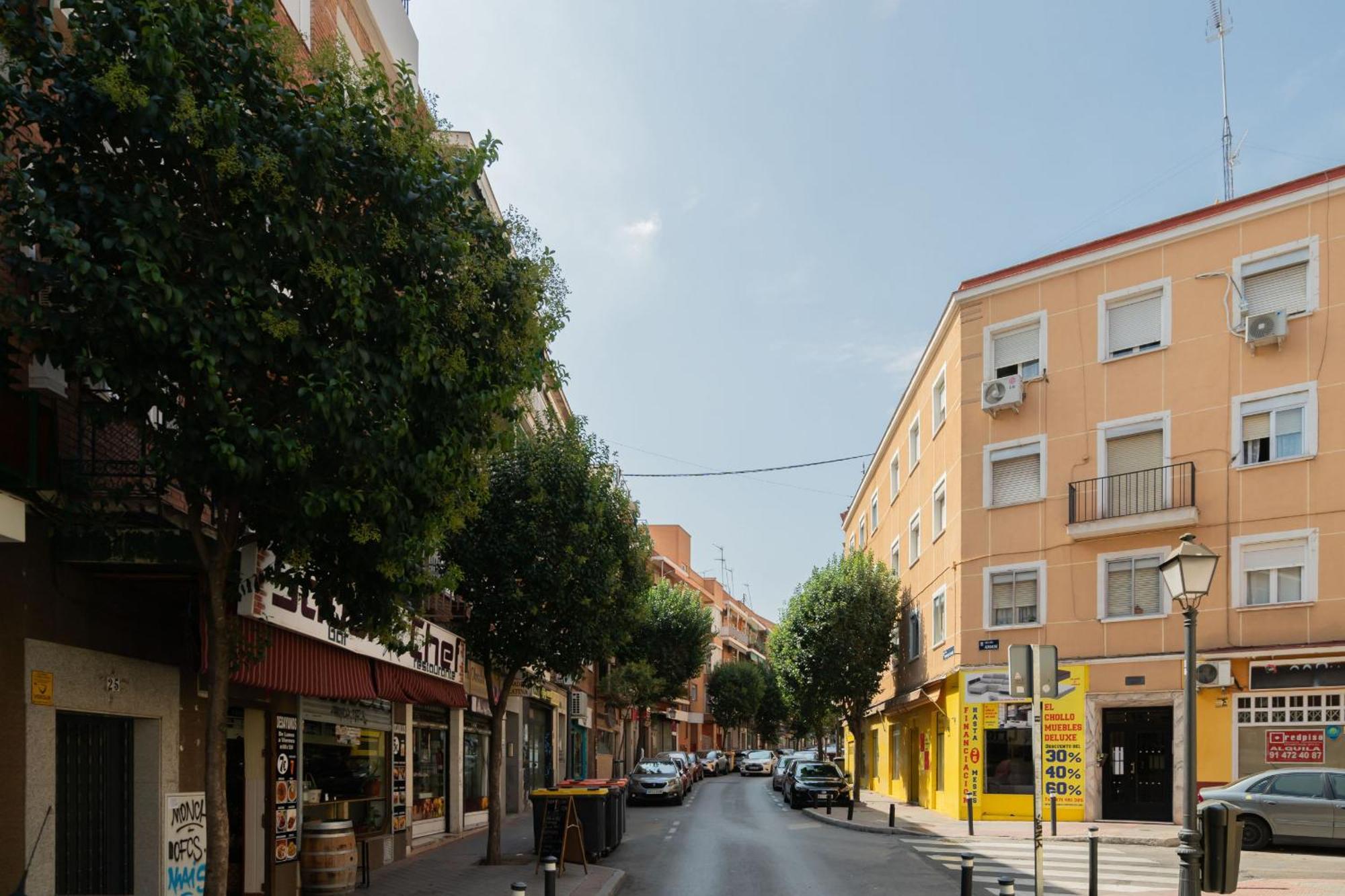 Madriver Apartamentos Reformados Con Parking Gratuito Bagian luar foto