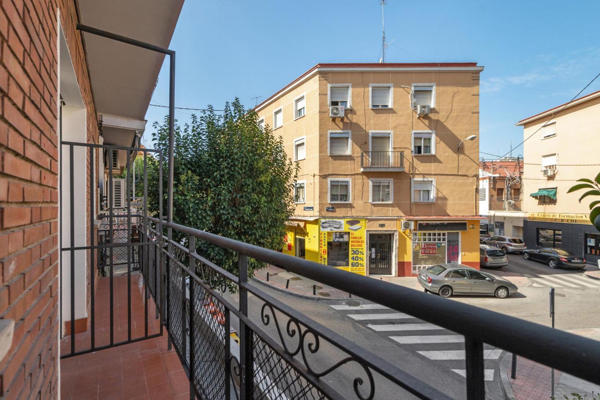 Madriver Apartamentos Reformados Con Parking Gratuito Bagian luar foto