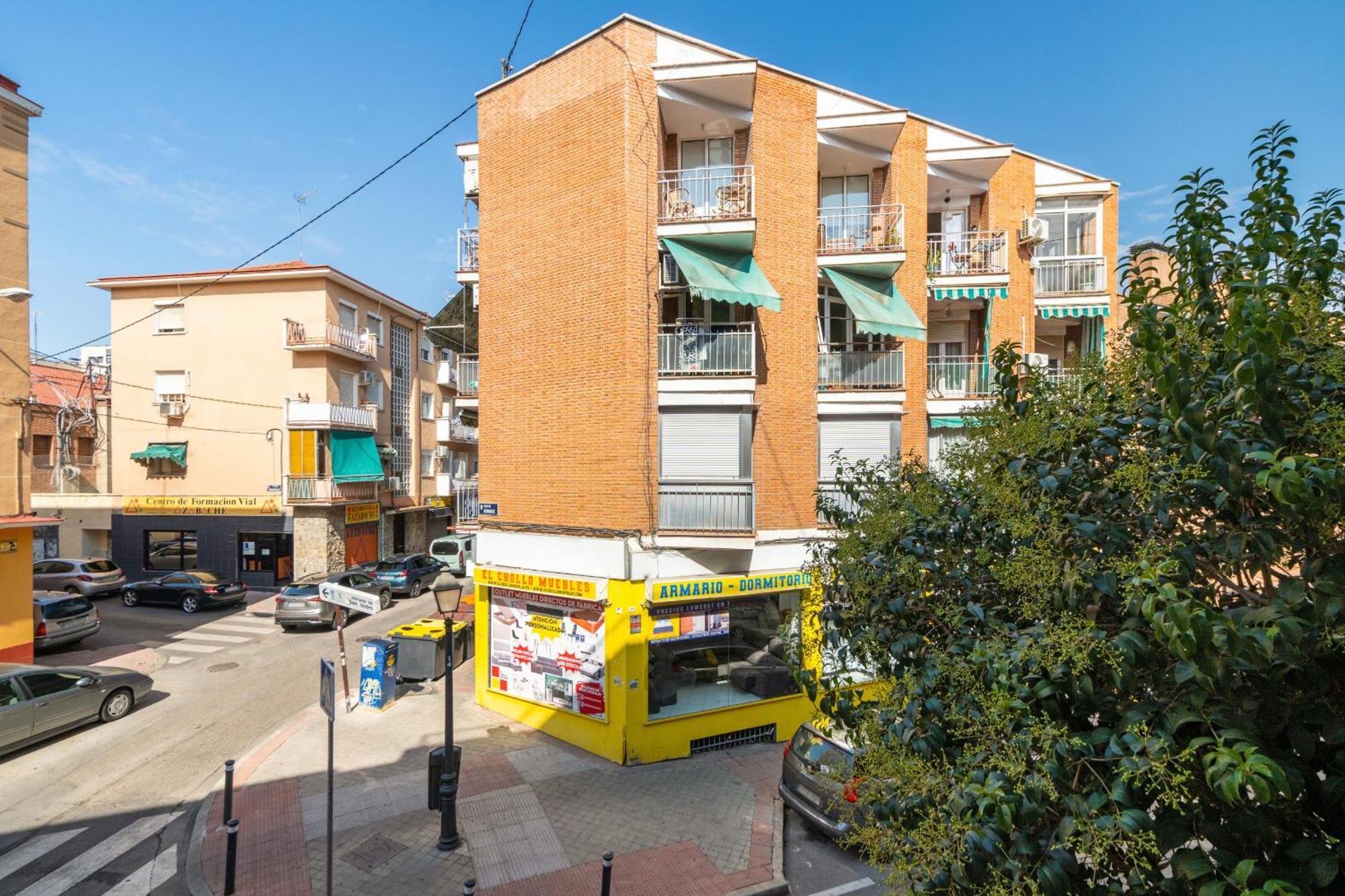 Madriver Apartamentos Reformados Con Parking Gratuito Bagian luar foto