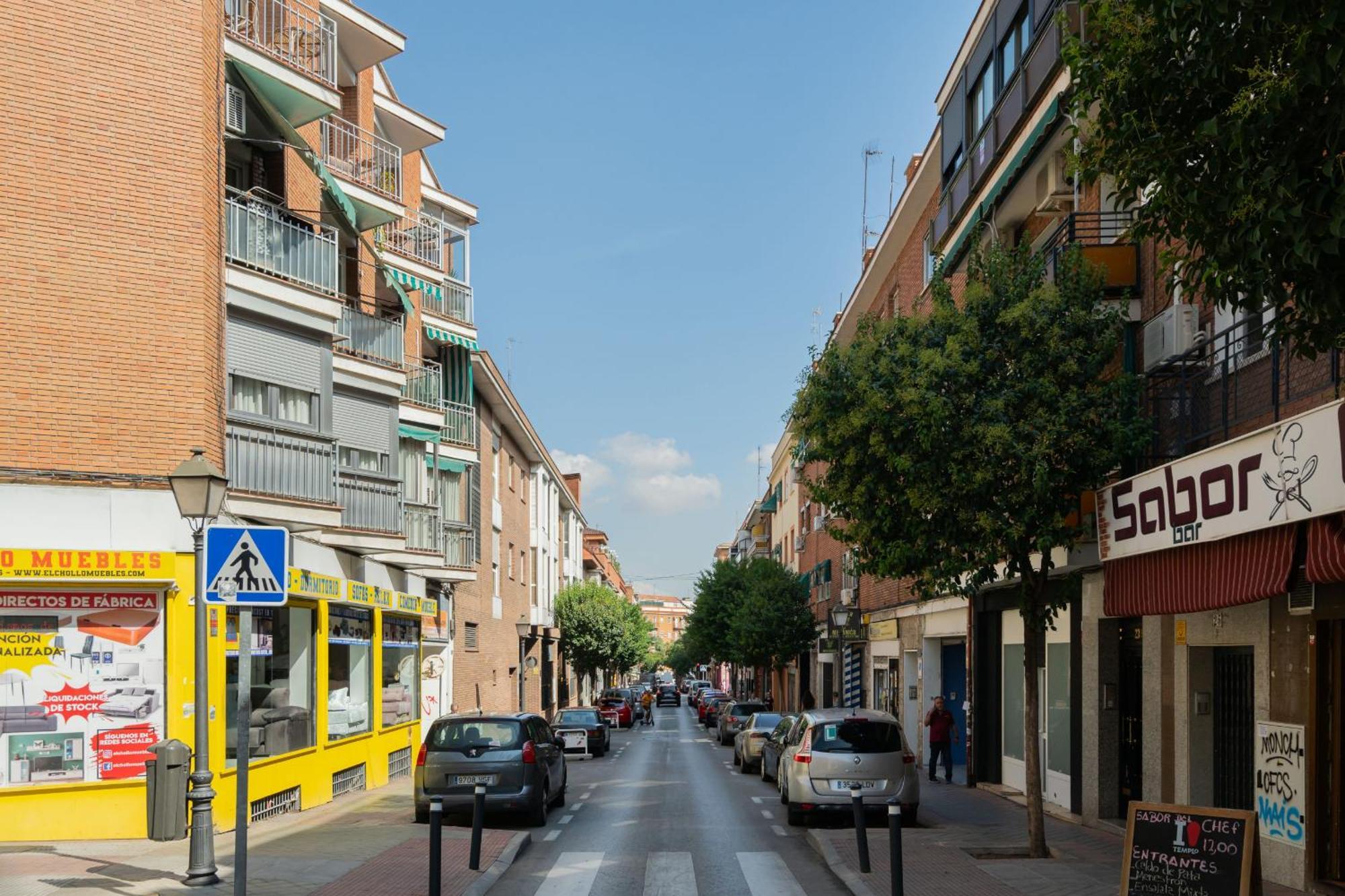 Madriver Apartamentos Reformados Con Parking Gratuito Bagian luar foto